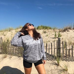 Oversized grey sweatshirt from pink